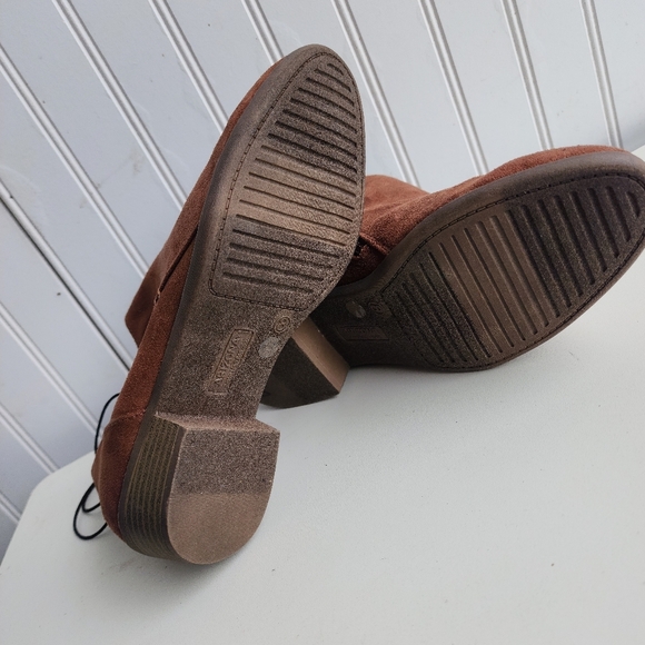 NWT Arizona Jean Co. Brown Faux Suede Side Zip Ankle Boots Memory Foam Soles 8M - Picture 10 of 10
